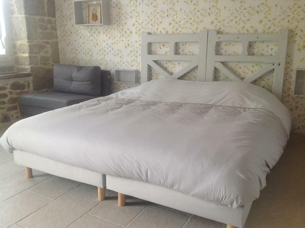 Les Rocailles Otel La Foret-Auvray Dış mekan fotoğraf